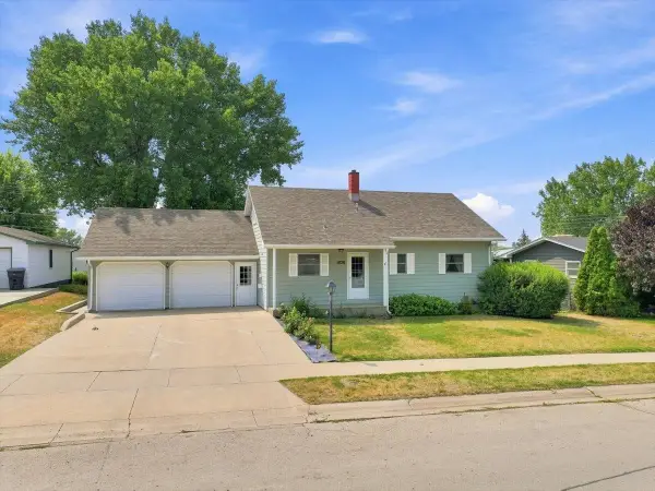 1820 7th Avenue, Belle Fourche, SD 57717