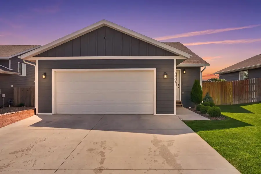 1107 Diamond Ridge Boulevard, Rapid City, SD 57703 - #2
