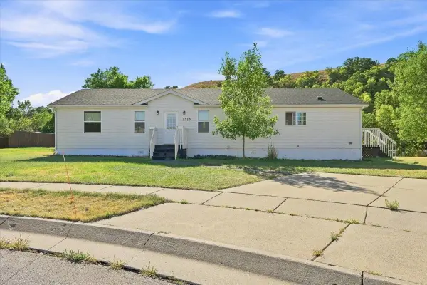 1219 Snowy Peak Lane, Spearfish, SD 57783