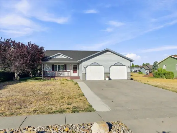 1836 Iron Horse Loop, Spearfish, SD 57783