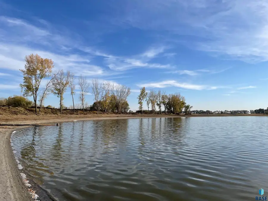 305 Sandpiper Ln, Wentworth, SD 57075 - #2