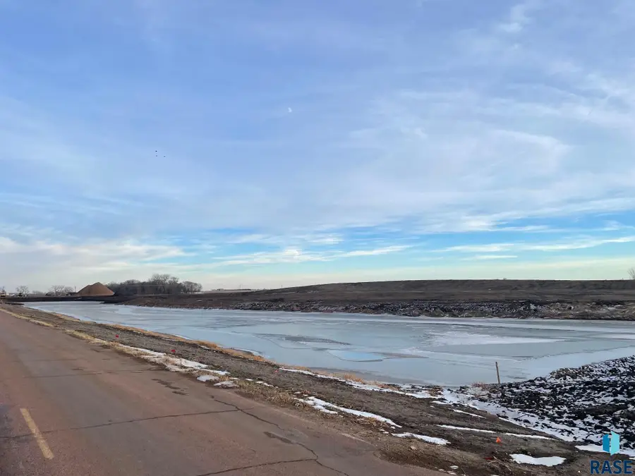 324 Sandpiper Ln, Wentworth, SD 57075 - #3