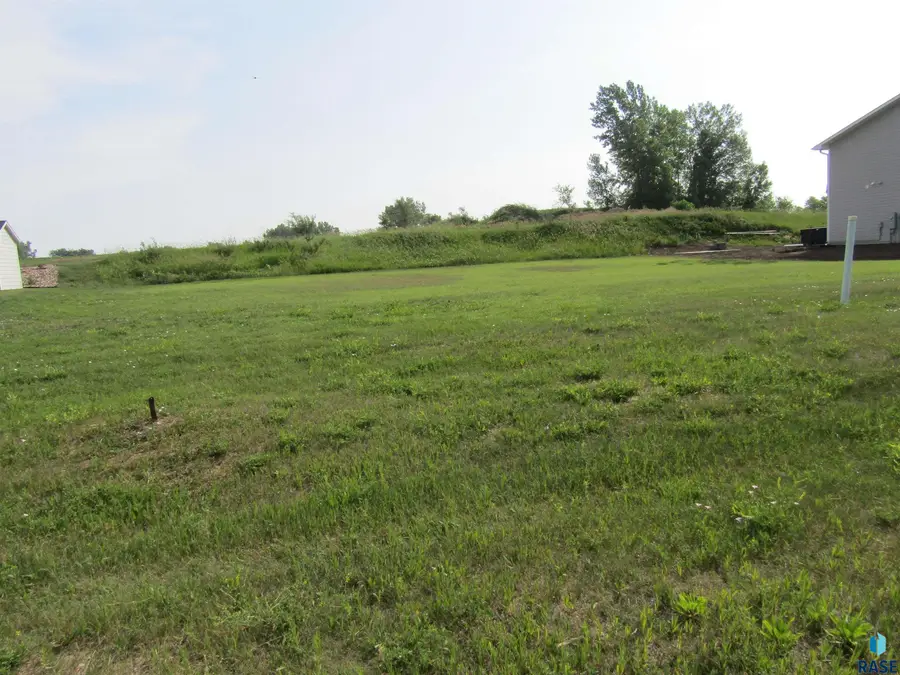 26506 Lakeview Pl, Hartford, SD 57033 - #2