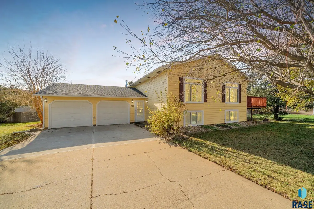 409 E 7th St, Crooks, SD 57020 - #1