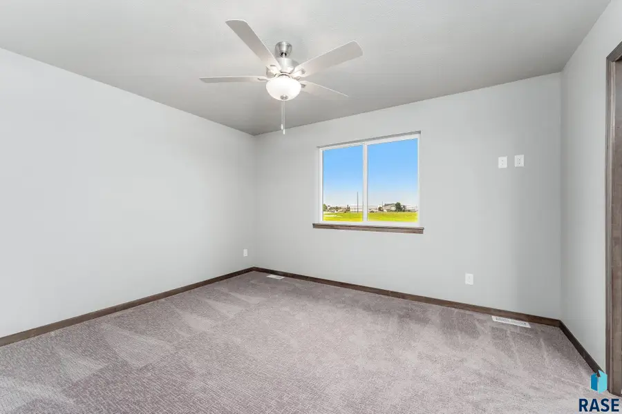 105 N Summit Ave, Tea, SD 57064 - #3