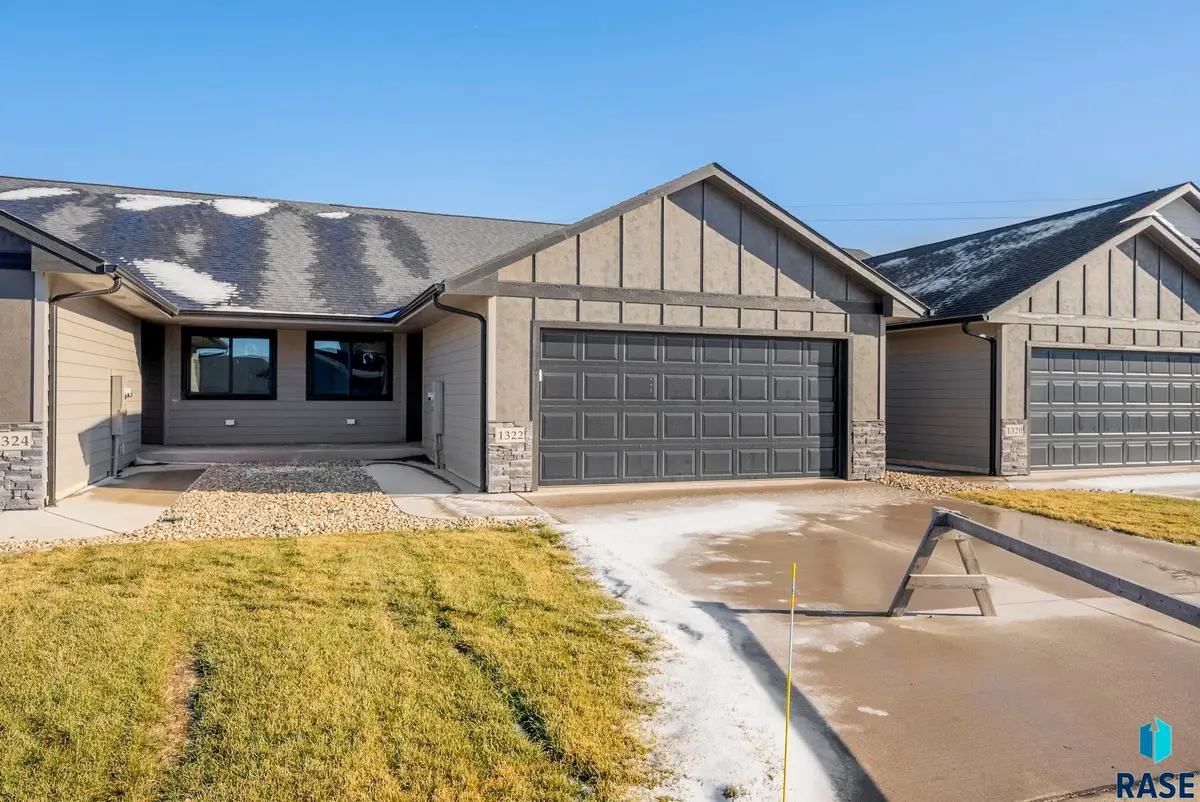 1324 N Kenley Pl, Tea, SD 57064 - #1