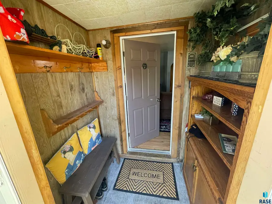 122 E 10th St, Gregory, SD 57533 - #3