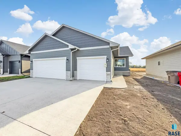 430 N Summit Ave, Tea, SD 57064