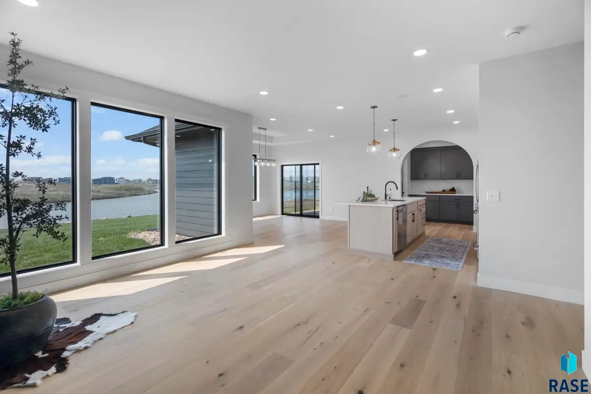 1125 E Thompson Pl, Tea, SD 57064 - #1