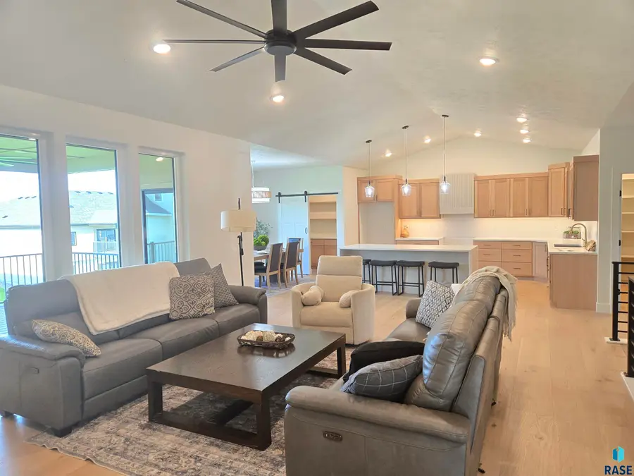 8412 E Spearfish Ct, Sioux Falls, SD 57110 - #3