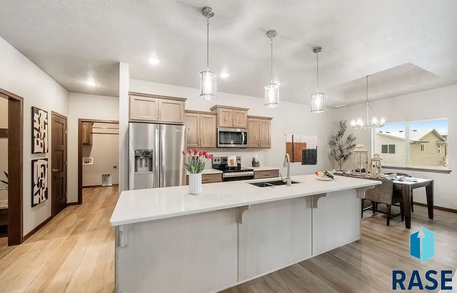 1516 S Kathryn Ave, Sioux Falls, SD 57106 - #2