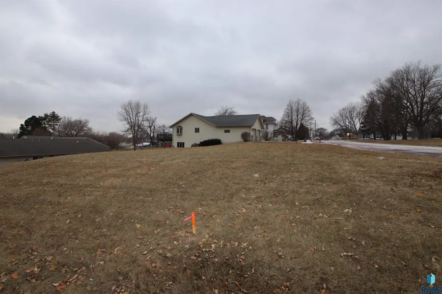 E 3rd St, Canton, SD 57013 - #2