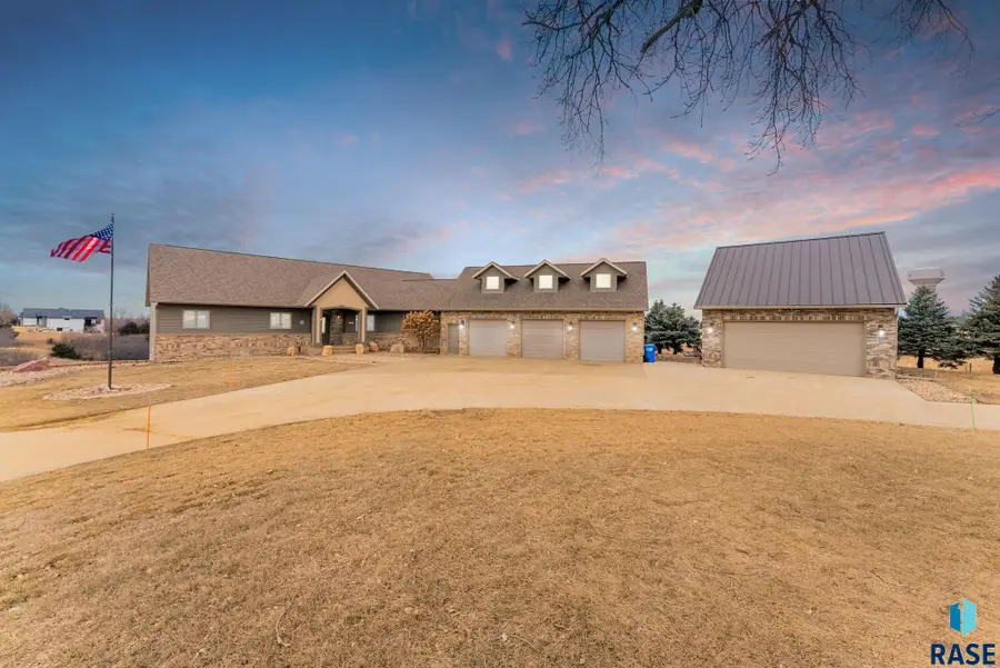 435 N Chestnut Blvd, Brandon, SD 57005 - #2