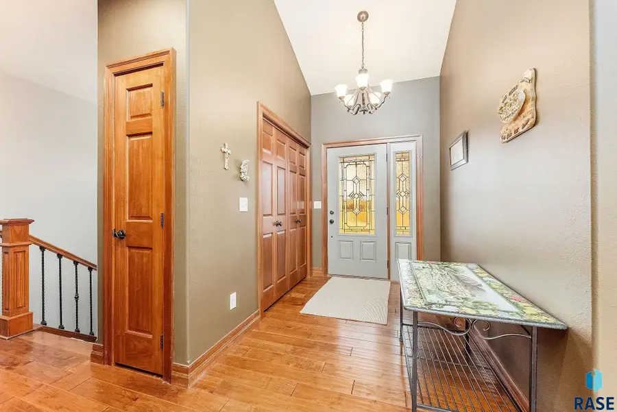 435 N Chestnut Blvd, Brandon, SD 57005 - #3