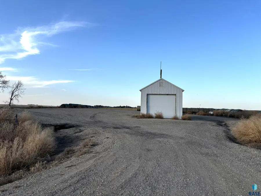 36008 Sd Hwy 26 Hwy, Orient, SD 57467 - #2