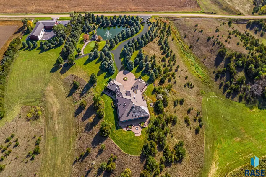 40580 250th St, Mitchell, SD 57301 - #3