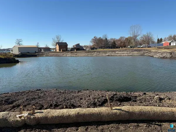 Dakota Ave, Madison, SD 57042