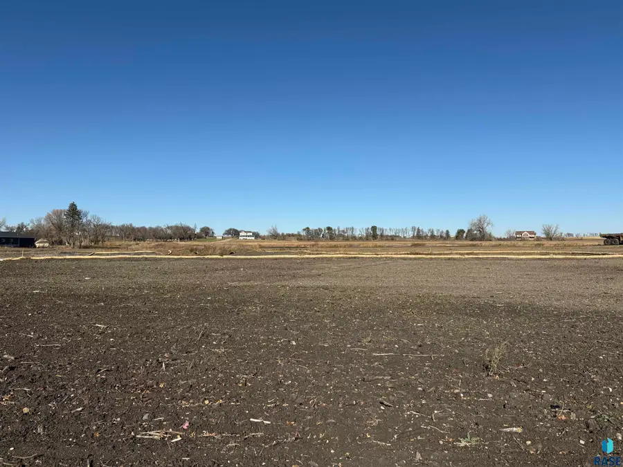 Crescent Ln, Madison, SD 57042 - #3