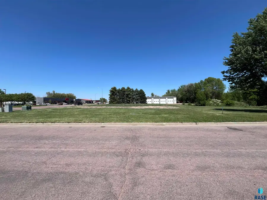 500 N Heritage Pkwy, Tea, SD 57064 - #3