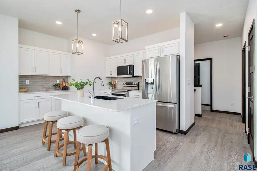 213 Plainside Ave, Harrisburg, SD 57032 - #3