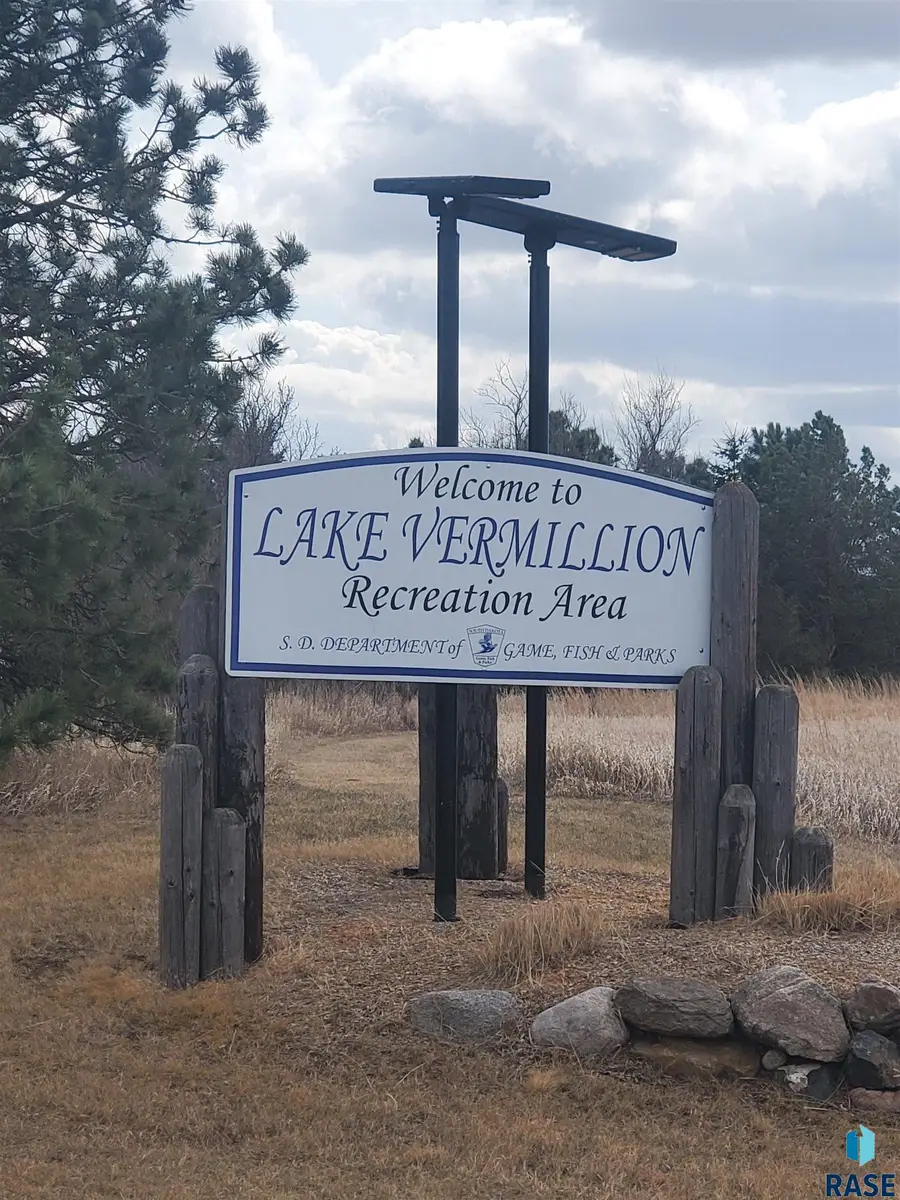 26166 E Sunset Ct, Canistota, SD 57012 - #3