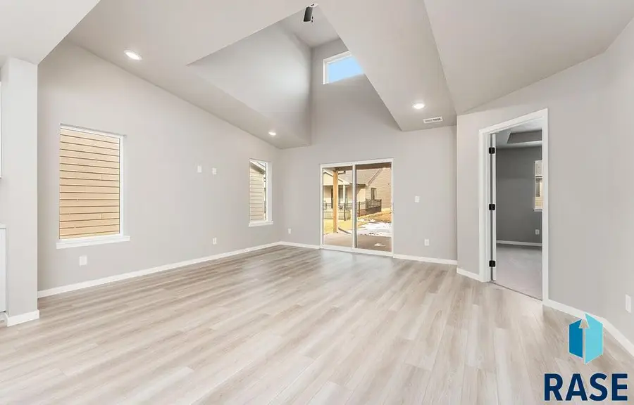 920 E Wayne Pl, Tea, SD 57064 - #3