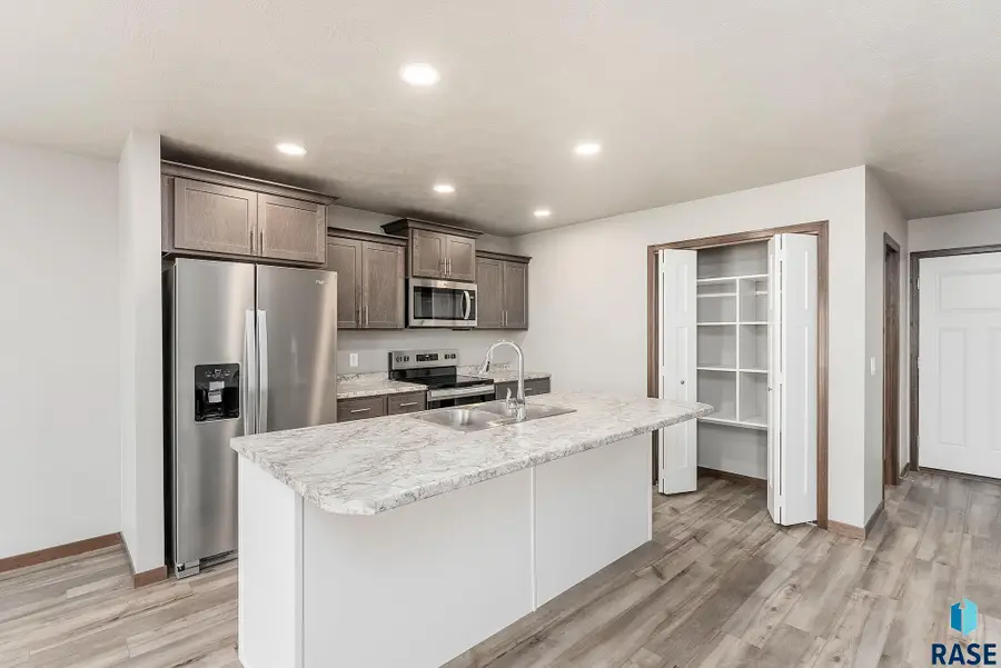 1315 N Kenley Pl, Tea, SD 57064 - #3