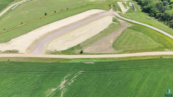 4 Arthur Ln, Renner, SD 57055