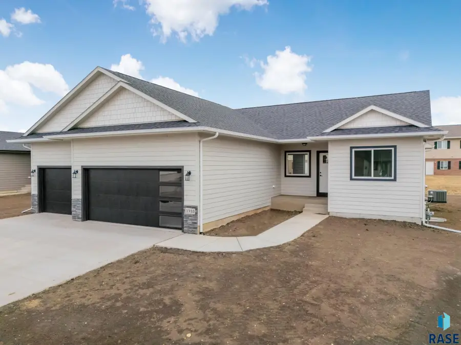 1310 Poplar Ave, Tea, SD 57064 - #2