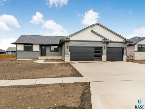 1301 Poplar Ave, Tea, SD 57064