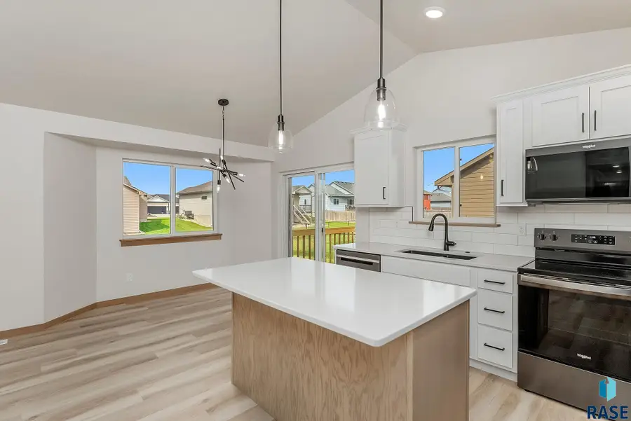 1305 Poplar Ave, Tea, SD 57064 - #3