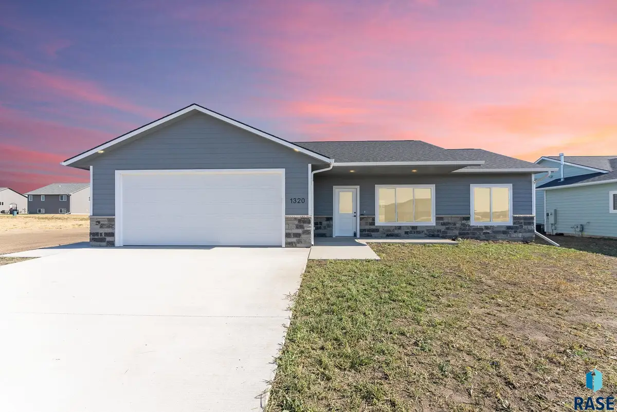 1320 N Titan Ave, Tea, SD 57064 - #1
