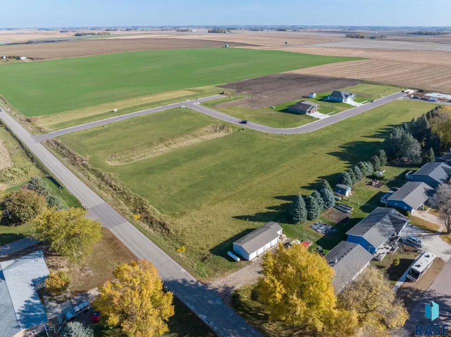 1303 Willard Ln, Larchwood, IA 51241 - #3