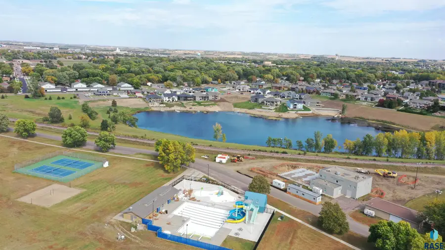 1101 S Oakland Cir, Brandon, SD 57005 - #2