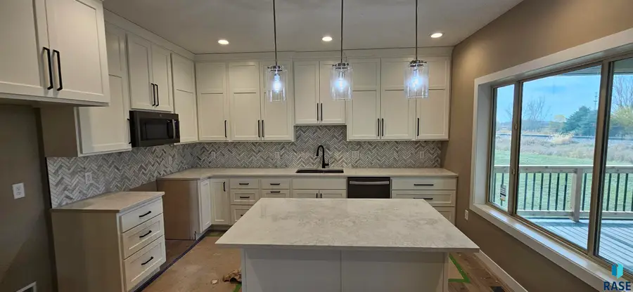 2403 E Joshua Cir, Sioux Falls, SD 57108 - #3