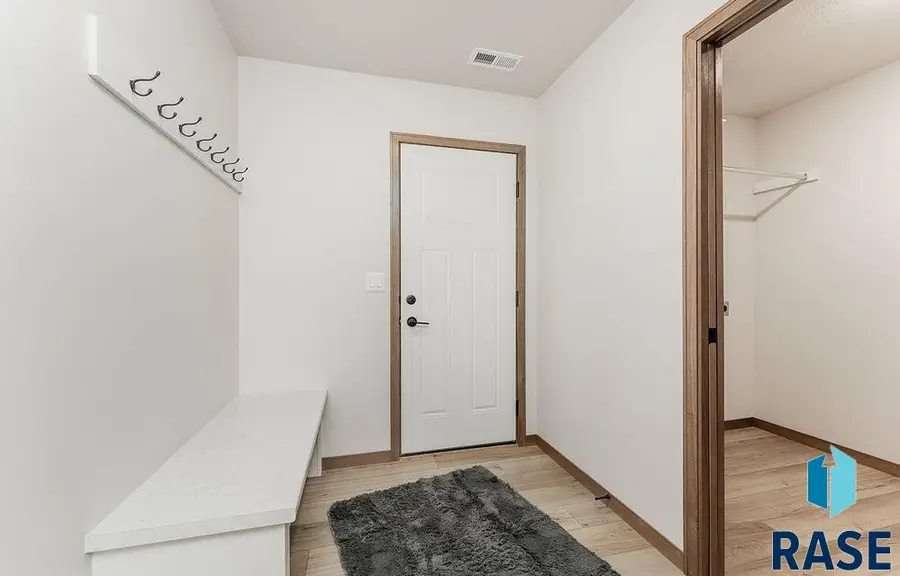 1125 E Wayne Pl, Tea, SD 57064 - #3