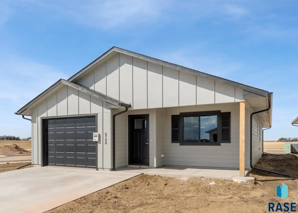 6705 E Thimbleweed St, Sioux Falls, SD 57110 - #1