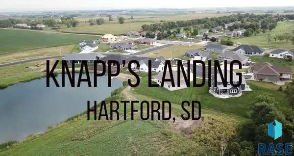 308 Duck Trl, Hartford, SD 57033