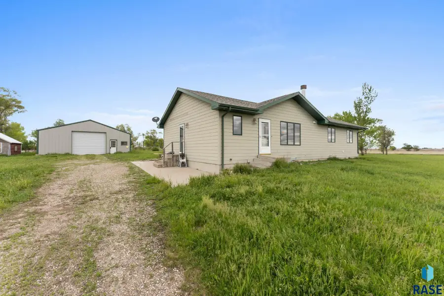 39240 210th St, Huron, SD 57350 - #3