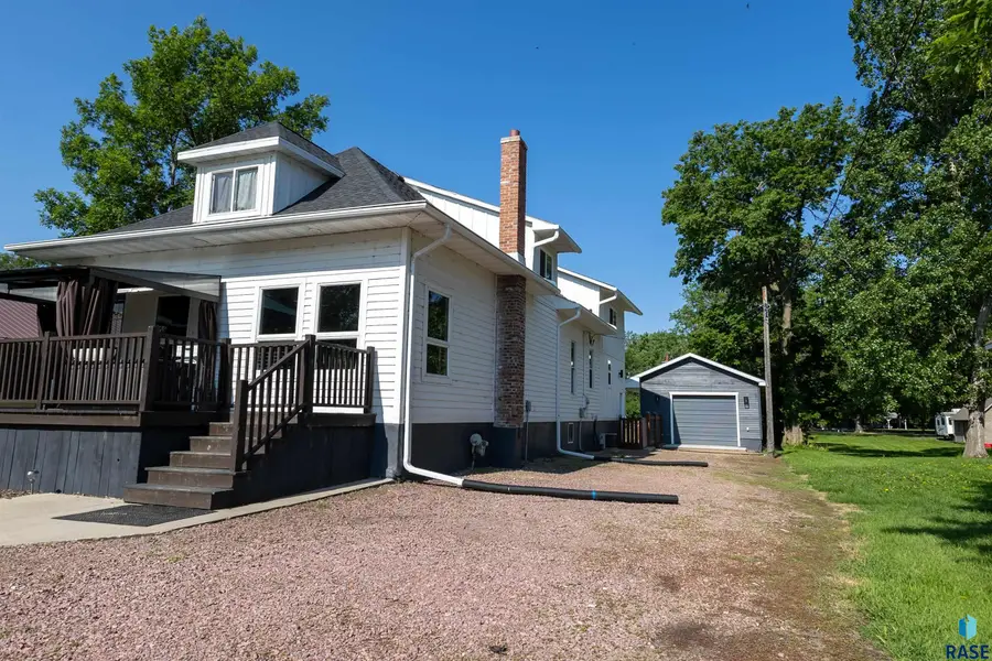 411 Garfield Ave, Willow Lake, SD 57278 - #3