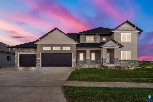 2108 N Hacksaw Trl, Sioux Falls, SD 57107