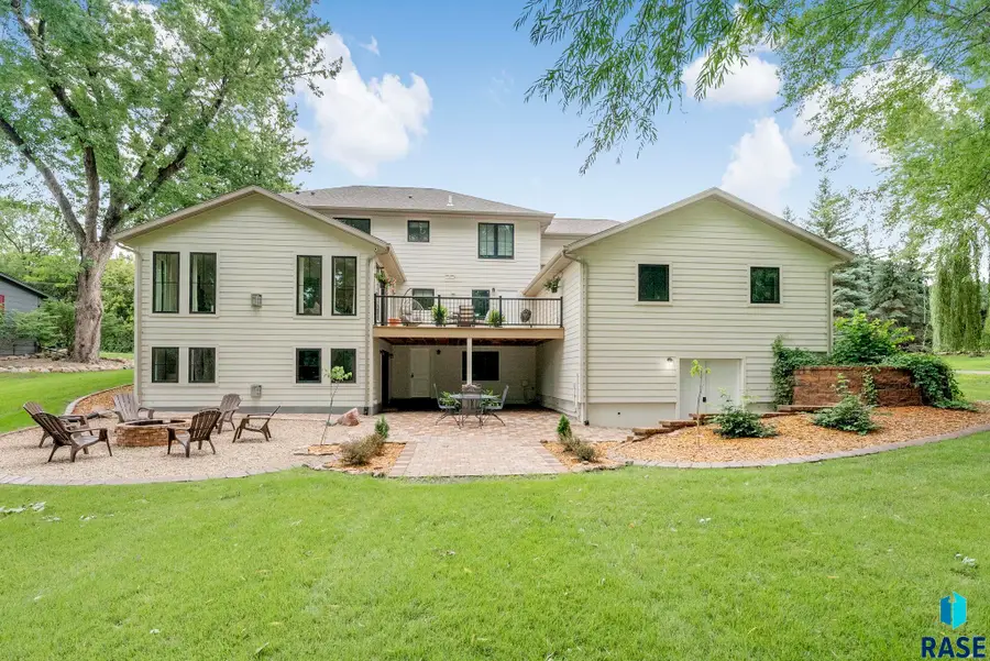 2841 E Old Orchard Trl, Sioux Falls, SD 57103 - #3