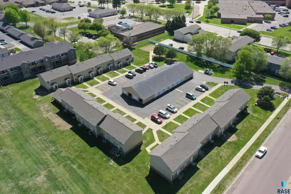 4509 -4515 E 3rd St, Sioux Falls, SD 57110