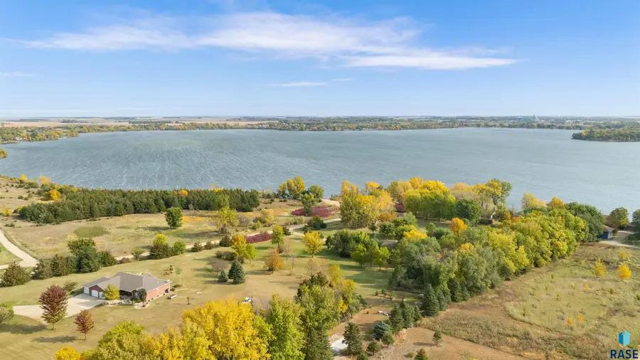 Cottonwood Cv, Madison, SD 57042 - #2