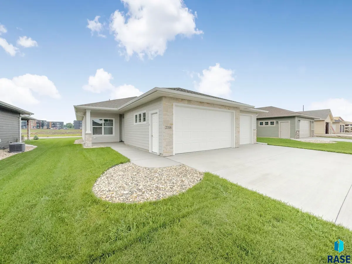 2316 E Tinley St, Brandon, SD 57005 - #1