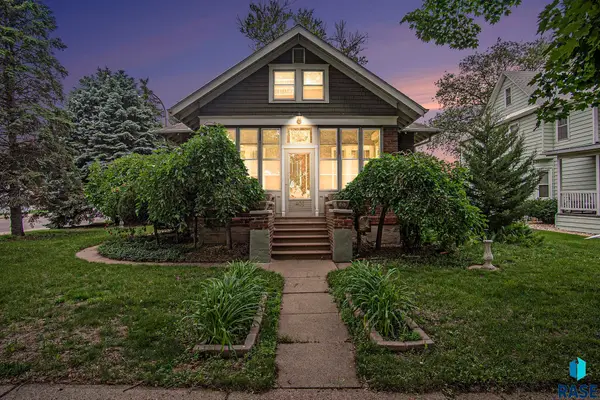 401 Linn St, Yankton, SD 57078