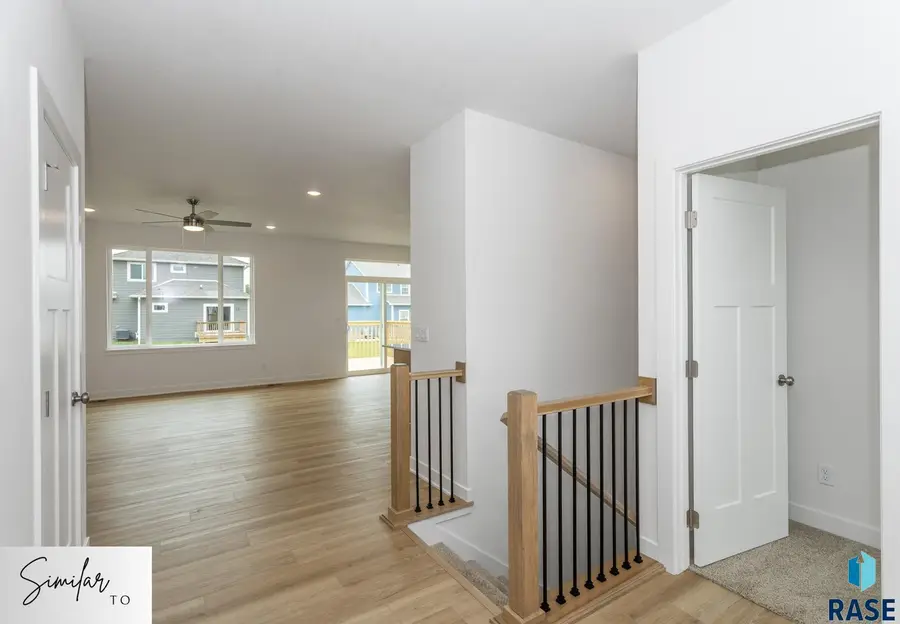 333 S Willow Spring Dr, Sioux Falls, SD 57110 - #3