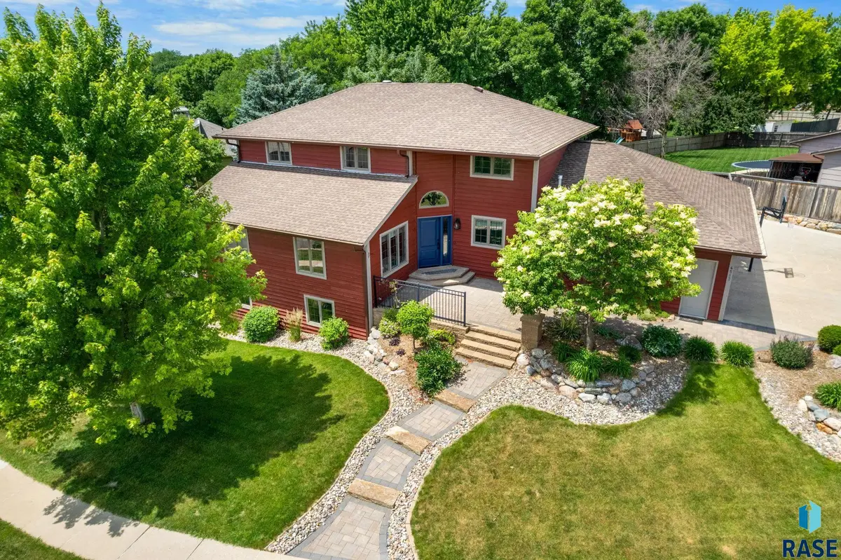 4513 S Southridge Dr, Sioux Falls, SD 57105 - #1