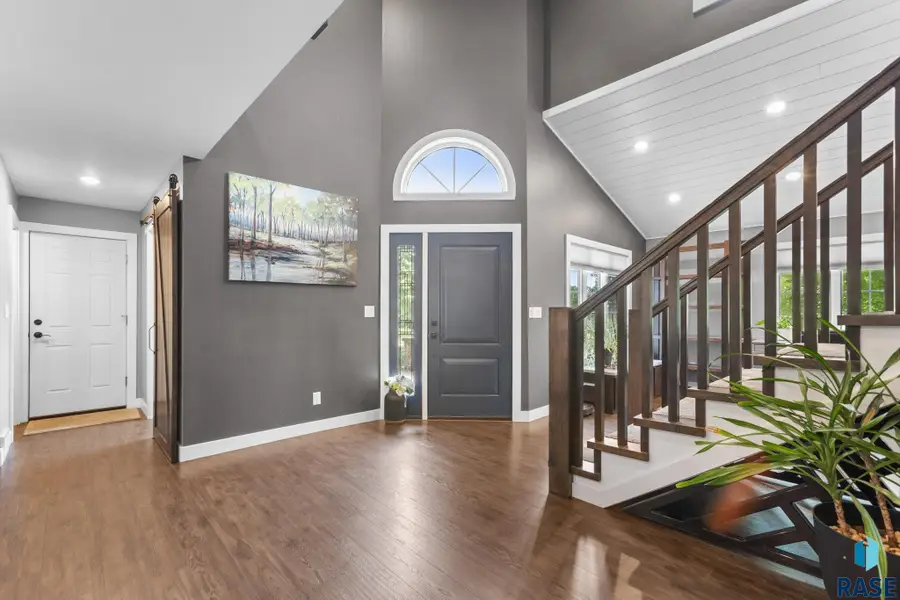 4513 S Southridge Dr, Sioux Falls, SD 57105 - #3