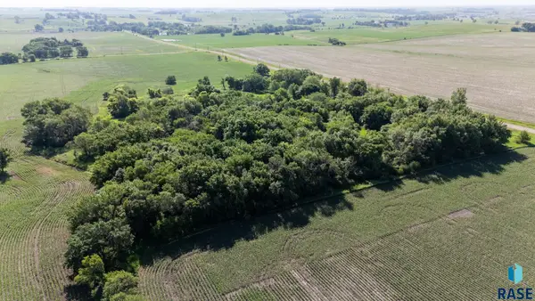 Benton Rd, Hartford, SD 57033